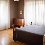La Casa Di Giulia, Trilocale Con Balcone E Giardino
