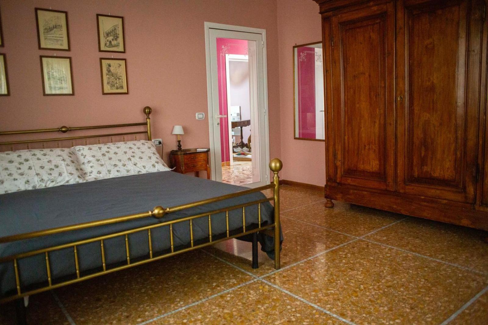 Apartment La Casa Di Giulia, Trilocale Con Balcone E Giardino Brescia